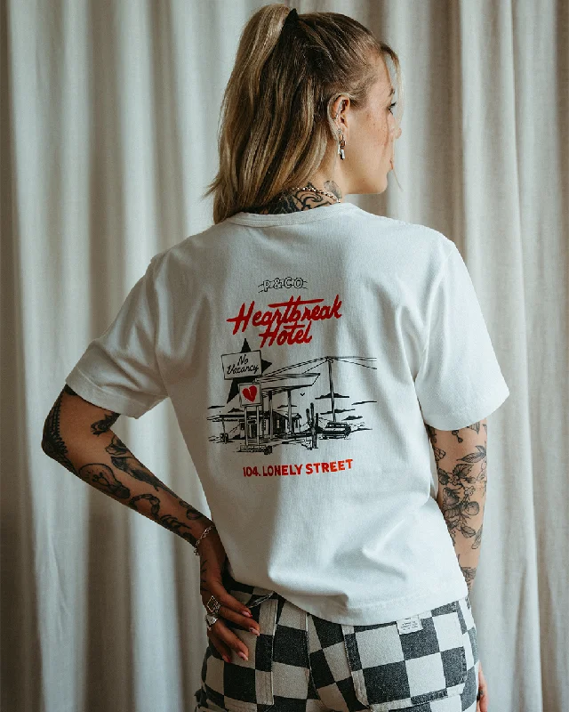 Distressed Women T Shirt with a Laid - Back AestheticHeartbreak Hotel T-Shirt - Off White