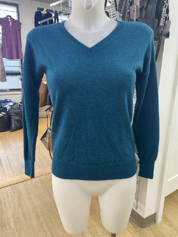 Button - Down Women's Shetland Wool Sweaters in Traditional PatternsLord & Taylor sweater XS