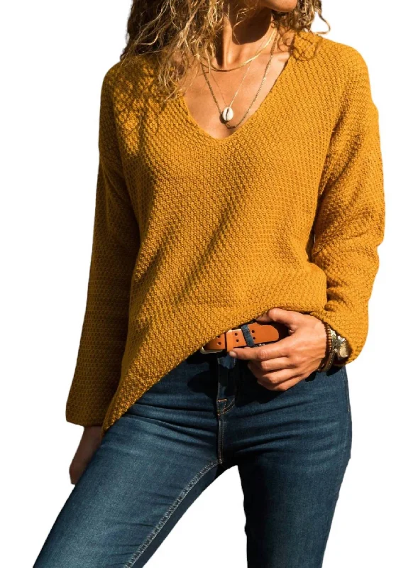 Plus Size Women's Asymmetric Hem Sweater Dresses in Modern DesignsV-Neck Brass Knitted Pocket Sweater In Mustard