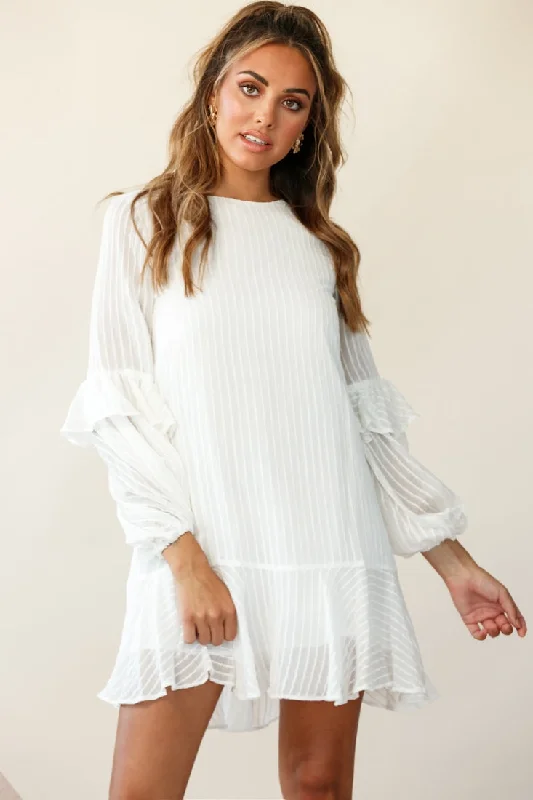 Empire Waist Women Dress to Accentuate the Bust and Conceal the WaistCate Crew Neckline Balloon Sleeve Frill Dress White