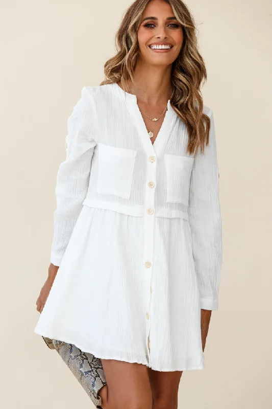 Halter Neck Women Dress to Show Off the Shoulders and NecklineHolly Long Sleeve Double Pocket Shirt Dress White