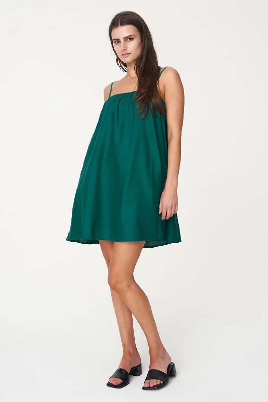 Ruffled Women Dress with Multiple Layers for a Playful and Girly StyleLinin Jewel Green Mini Sundress