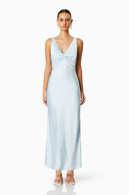 Off - the - Shoulder Women Dress for a Romantic and Feminine LookRendezvous Midi Dress In Blue