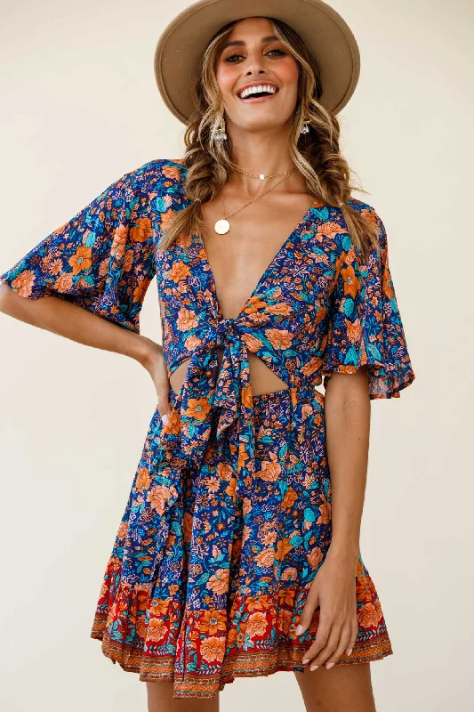 Empire Waist Women Dress to Accentuate the Bust and Conceal the WaistSuva Tie-Knot Bust A-Line Dress Floral Print Navy