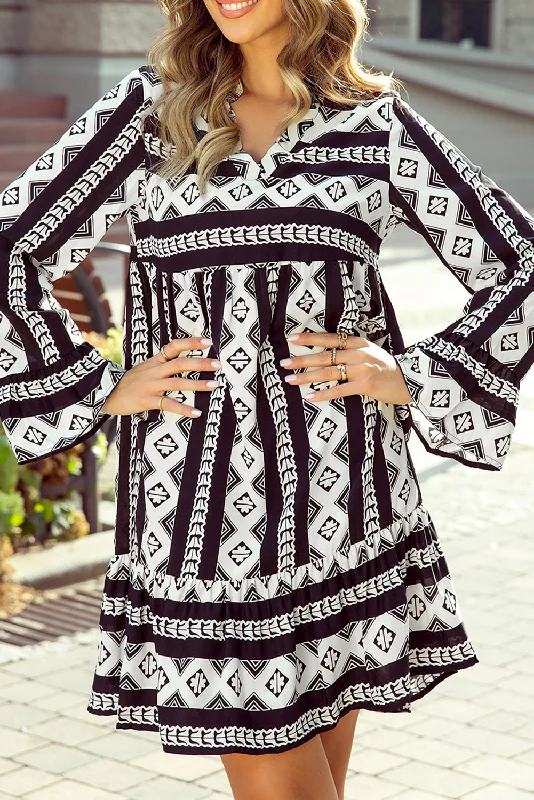 Sleeveless midi dresses with lace details for summer weddingsGeometric Long Sleeve Mini Dress