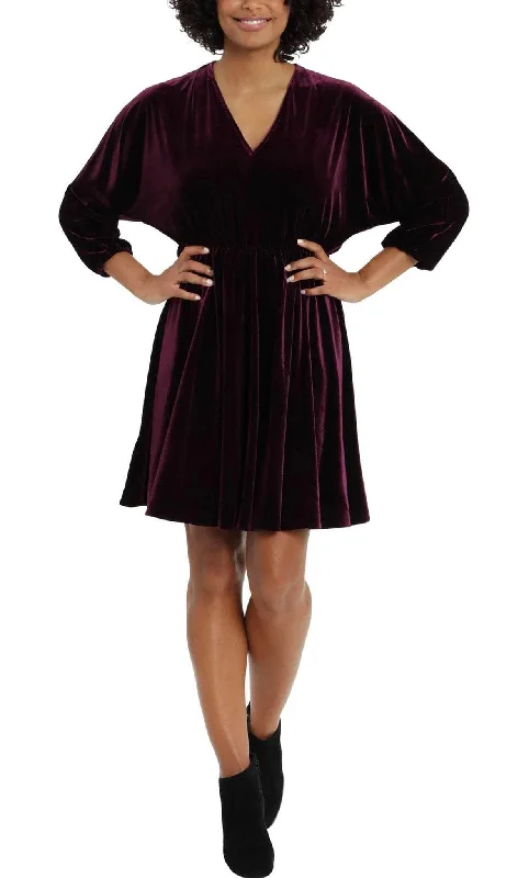 Little black cocktail dresses with lace detailingLondon Times T5911M - Long Sleeve Velvet Short Dress