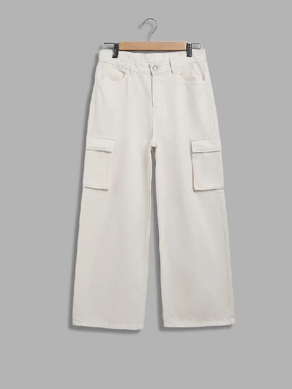 Tie - Waist Women Shorts for a Customizable FitY&F Kids Off White Relaxed - Fit High - Rise Jeans