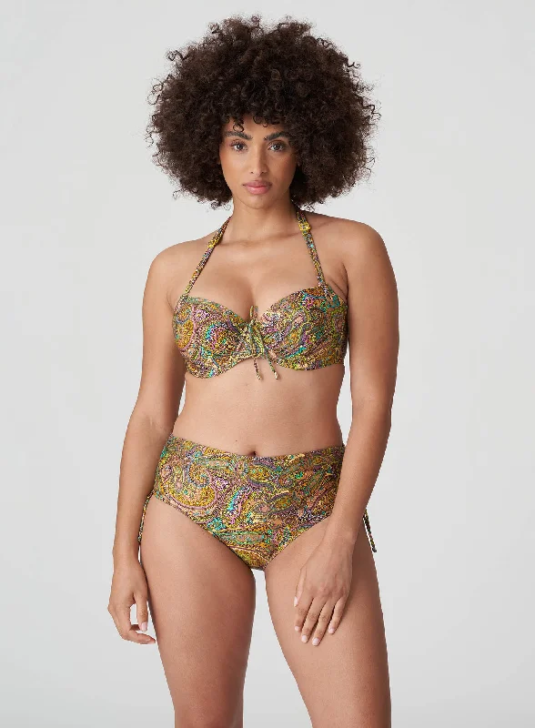 Ruched bikini with fabric gathers for a slimming effectPrimaDonna Swimwear: Sakarun Full Bikini Brief Sunny Paisley